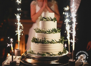 Идеи подачи свадебного торта