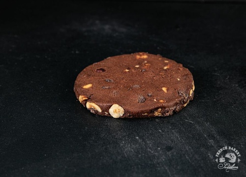 шоколадное печенье с фундуком