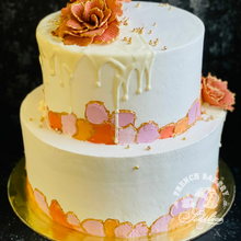 ярусный торт с цветами