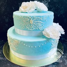 двухъярусный синий торт с цветами мастика на заказ москва